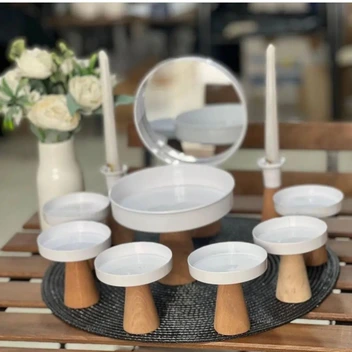تصویر ست هفت سین سفید پایه چوبی همراه با آینه شمعدان 