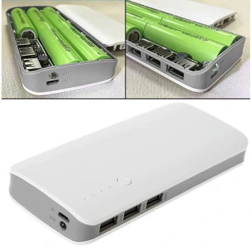 تصویر کیس پاوربانک سه خروجی USB به همراه برد ۵ باتری 