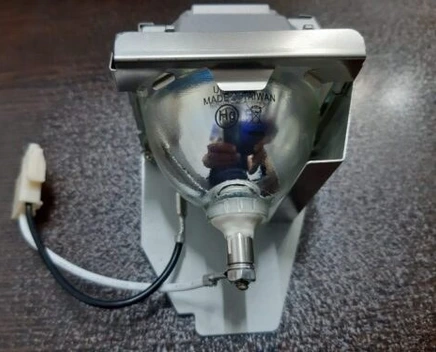 تصویر لامپ بنکیو طرح SHP132 ویدئو پروژکتور 