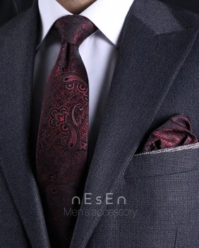 تصویر ست کراوات و دستمال جیب مردانه | زرشکی مشکی | طرح بته جقه 